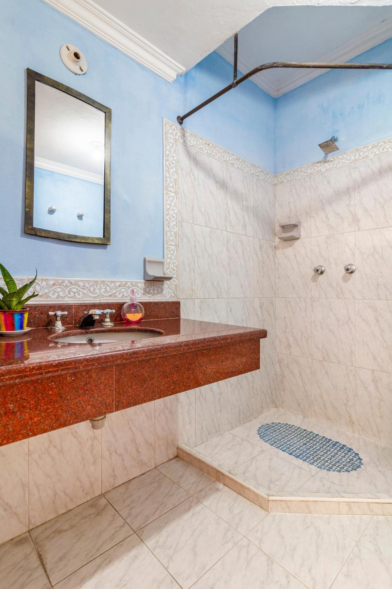 Hostal Cartagonova - Habitaciones Privadas Y Amplias Cerca A Zonas Turisticas Cartagena ภายนอก รูปภาพ