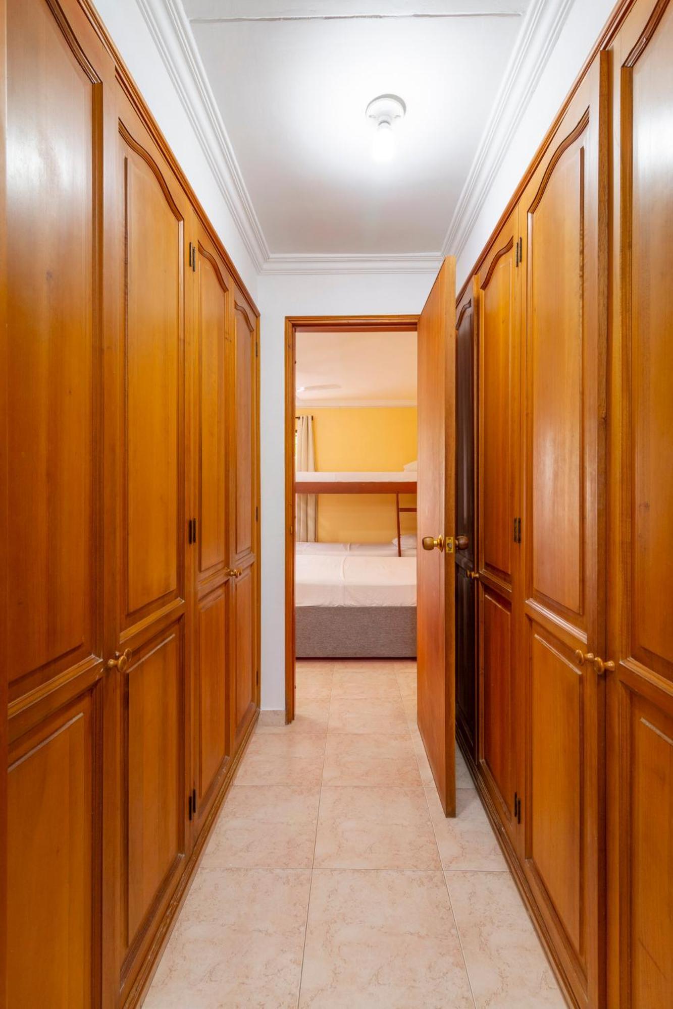 Hostal Cartagonova - Habitaciones Privadas Y Amplias Cerca A Zonas Turisticas Cartagena ภายนอก รูปภาพ