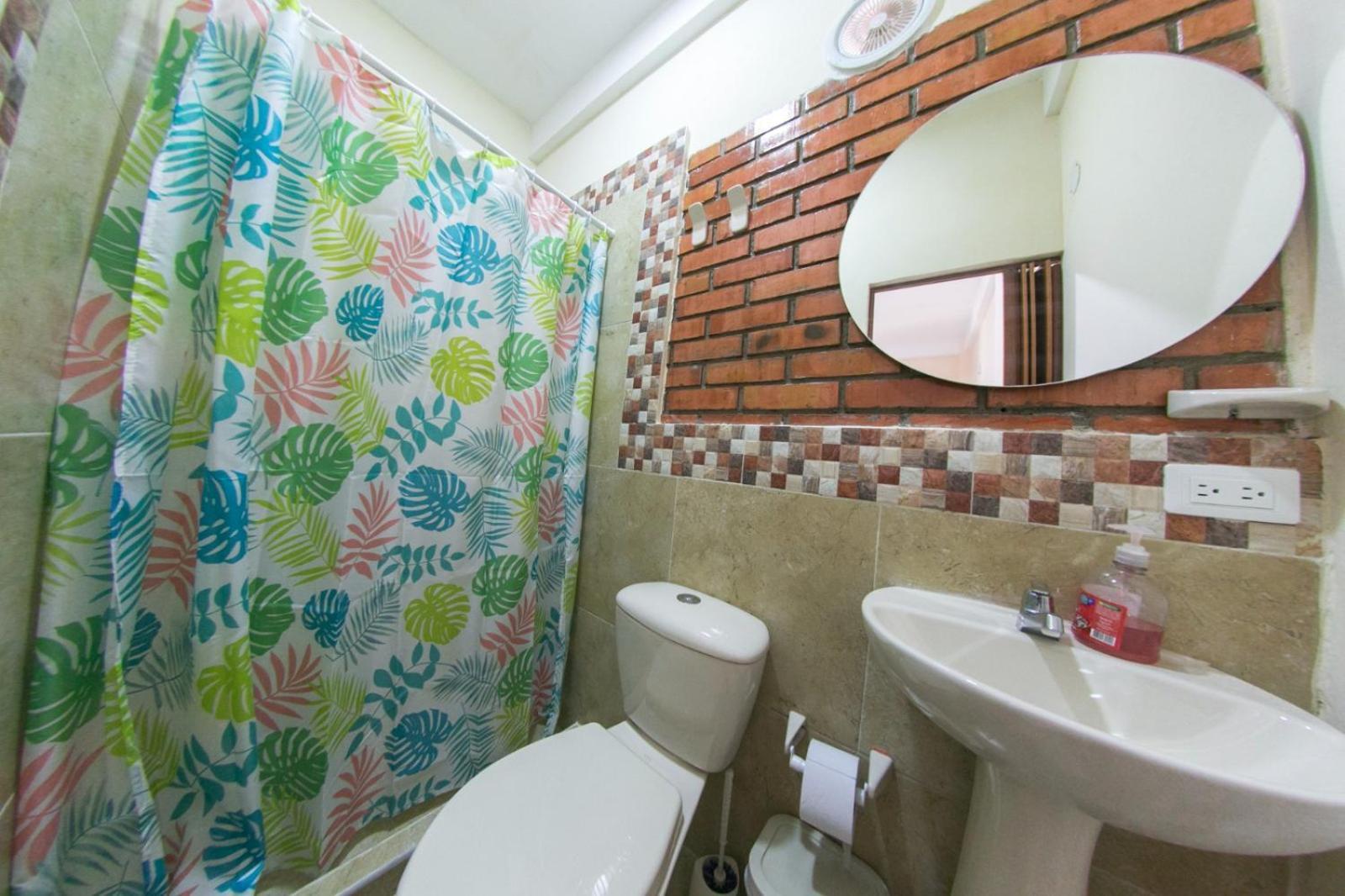 Hostal Cartagonova - Habitaciones Privadas Y Amplias Cerca A Zonas Turisticas Cartagena ห้อง รูปภาพ
